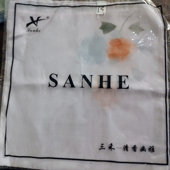 Oriental Scarf Simple and Elegant - Picture 2 of 2